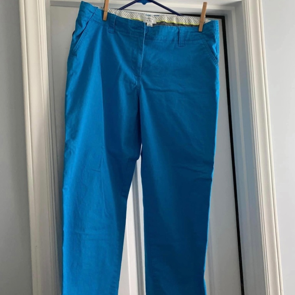 Crown and Ivy Capris